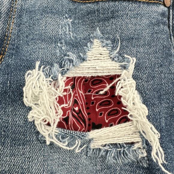 Judy Blue Shorts Womens XS Cuffed Blue Jean Denim Distressed Bandana Print *Flaw - Picture 2 of 11